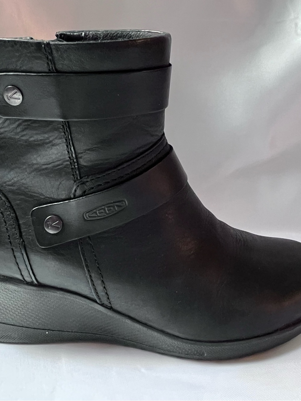 KEEN Kate Black Wedge Leather Ankle Boots